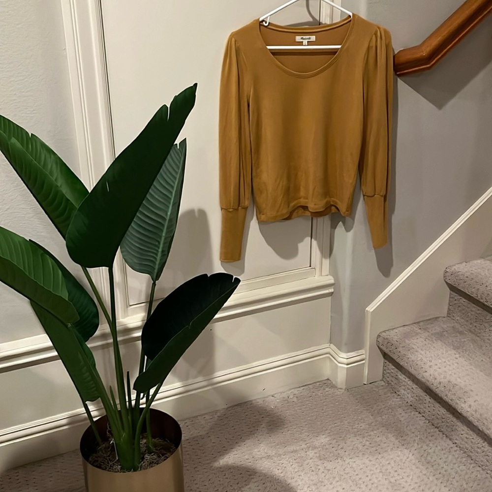 Madewell mustard sweater with puff sleeves (XS)